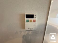 キッチン側の給湯リモコンにはお子様の意図しない操作を防ぐチャイルドロック機能が付いています。