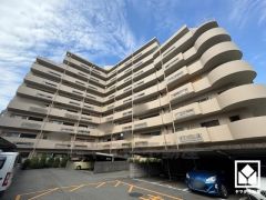 1LDK、専有面積41.04平米、バルコニー面積26.43平米、9階建て3階部分。