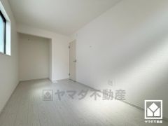 お子様のお部屋などにも丁度良い広さです。独立した居室なのでプライベートな時間をゆったり過ごせそうです。