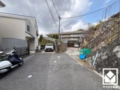 高台につき水害の影響を受けにくく、眺望・風通しの良い立地です。