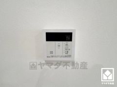 ボタン1つで自動でお湯張りができるオートバス機能付き。