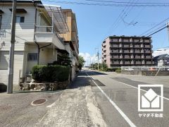 市民プールなどが整備された「北雁替公園」や、バラ園などが整備された「大井戸公園」など、大きな公園が徒歩圏内に複数あり、子育て世帯の方にもお勧めです。お問合せお待ちしております。