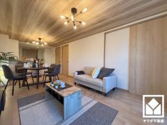 広々15.2帖のLDKが魅力。家族全員がリラックスできる、ゆったりとした快適リビングで温かい団らんの時間を。