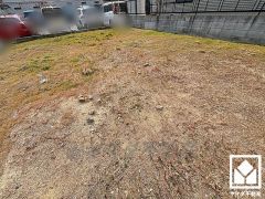 すべり台などの遊具やガゼボが設置された「能登公園」まで徒歩6分など、徒歩圏内に公園が多数あり、子育て世帯の方にもお勧めです。