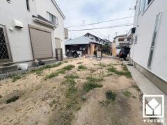 「ローソン西宮鳴尾町二丁目店」まで徒歩3分、「関西スーパー鳴尾店」まで徒歩7分、「キリン堂鳴尾店」まで徒歩7分など、お買い物施設が徒歩圏内に複数あり便利な住環境です。