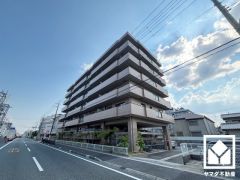 阪急電鉄神戸線「武庫之荘」駅まで徒歩約13分の立地。毎日の通勤・通学だけでなく、休日のお出かけまで利便性に優れています。