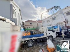 家族のごはん作りがはかどる。同時調理ができる3口コンロ付き。