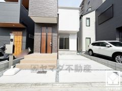 JR東海道本線「立花」駅まで徒歩約9分、阪急電鉄神戸線「武庫之荘」駅まで徒歩約20分の立地。2沿線利用可能で、毎日の通勤・通学だけでなく、休日のお出かけまで利便性に優れています。