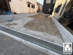 たっぷり収納できる約6帖のストレージルーム付きだから、家の中をもっとスッキリ。季節の荷物や趣味の道具もしっかり収納。クローゼット付きの洋室としてもお使いいただけます。