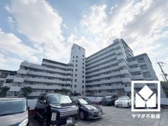 北側に国道43号線が通っています。阪神・名神高速西宮インターチェンジが比較的近く、車での移動もしやすい立地です。