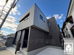 駐車スペース確保。玄関のそばで荷物の上げ下ろしができるので便利です。ご成約でヤマダポイントプレゼント中です。お問合せお待ちしております。