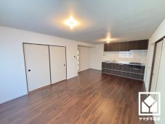 シンプルで美しいデザインのリビングが、毎日の生活に彩りを添える。