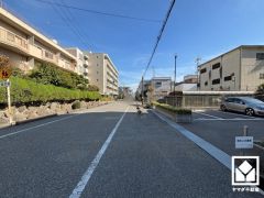 2025年10月上旬フルリフォーム済の大変綺麗なお部屋で、即入居可能です。アフターサービス保証付きでご購入後も安心してお住まいいただけます。お問合せお待ちしております。