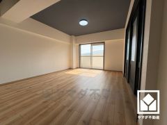 自然光を取り込む、開放感あふれる暮らし。隅々まで光が降り注ぎ、明るく心地の良い空間。