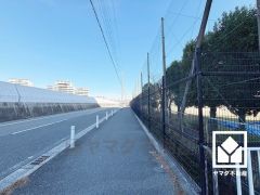 シンプルで飽きのこない設計が、暮らしに余白をもたらします。