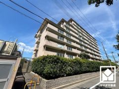 洗練されたデザインと堅牢な造り。美しさと安心を兼ね備えた、心地よい住まい。