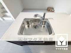 清潔感あふれるシンクで、毎日を気持ちよくスタート。