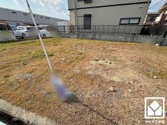 平坦地のため建築コストが抑えられ、建物設計の自由度が高まります。バリアフリー設計にも適しています。自転車やベビーカーでの移動も楽ちんです。