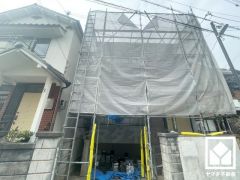 室内洗濯機置場がございますので、天候に左右されず洗濯していただけます。