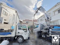 「ファミリーマート尼崎塚口町」まで徒歩3分、「関西スーパー稲野店」まで徒歩8分など、お買い物施設が徒歩圏内に複数あり便利な住環境です。