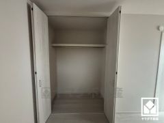 大きなクローゼットなので整理整頓しやすいです。