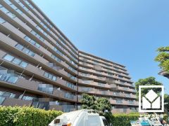 JR福知山線「塚口」駅まで徒歩約18分、阪急電鉄神戸線・伊丹線「塚口」駅まで徒歩約23分の立地。3沿線利用可能で、毎日の通勤・通学だけでなく、休日のお出かけまで利便性に優れています。