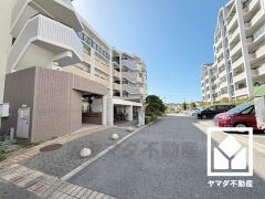 阪神電鉄武庫川線「武庫川団地前」駅まで徒歩約9分の立地。毎日の通勤・通学だけでなく、休日のお出かけまで利便性に優れています。