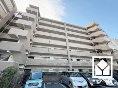 落ち着いた色合いと品のあるデザイン。帰るたびに安心感を感じられる佇まい。