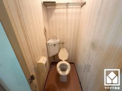 明るく清潔感溢れるトイレです。（2025年10月下旬リノベーション完了予定：トイレ新規交換）