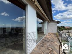 バルコニーは広々としているため、お洗濯物もたっぷりと干す事ができます。