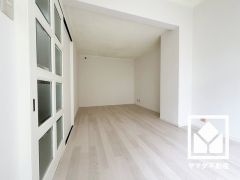 シンプルで美しいデザインのリビングが、毎日の生活に彩りを添える。