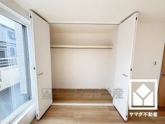 大きなクローゼットなので整理整頓しやすいです。