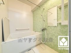1日の疲れを癒す浴室でゆったりリフレッシュ。