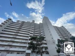 南向きバルコニーで陽当たり、風通し良好。奥行きがあり広々としているため、お洗濯物をたっぷりと干す事ができます。