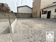 たっぷり収納できる約6.75帖の納戸付きだから、家の中をもっとスッキリ。季節の荷物や趣味の道具もしっかり収納。納戸はクローゼット付きの洋室としてもお使いいただけます。