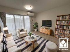 実写真と間取り図からCG再現した「空室リフォームイメージ」に家具などをCG合成しており、実際と異なります。