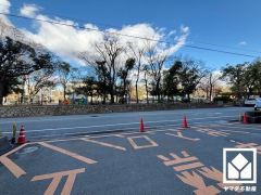 東西両面バルコニーで風通し良好。西側は奥行きがあり広々としているため、お洗濯物をたっぷりと干す事ができます。