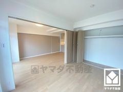 全居室フローリングでお掃除ラクラク。全居室収納もございますので、お部屋の広さを最大限に活用できます。