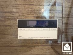 ボタン1つで自動でお湯張りができるオートバス機能付き。追い炊き機能もございますので、いつでも温かいお風呂に入ることができます。