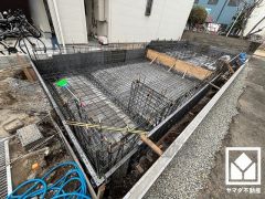 プライバシー・採光に配慮された広々16.12帖の2階リビングが魅力。家族全員がリラックスできる、ゆったりとした快適リビングで温かい団らんの時間を。