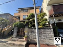 シンプルで飽きのこない設計が、暮らしに余白をもたらします。