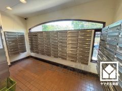 集合ポストが備わっています。鍵付きなので安心です。