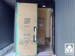 ガレージには外部物入もございます。ベビーカーやアウトドア用品などもすっきり収まり、いつでも整った空間に。