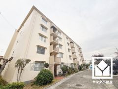 阪神電鉄本線「武庫川」駅まで徒歩約19分、JR東海道本線「立花」駅まで徒歩約25分の立地。2沿線利用可能で、毎日の通勤・通学だけでなく、休日のお出かけまで利便性に優れています。