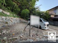 緑豊かな閑静な住環境で、四季折々の自然を感じることができます。