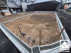 阪神電鉄本線「鳴尾・武庫川女子大前」駅まで徒歩約8分、阪神電鉄武庫川線「東鳴尾」駅まで徒歩約12分の立地。2沿線利用可能で、毎日の通勤・通学だけでなく、休日のお出かけまで利便性に優れています。