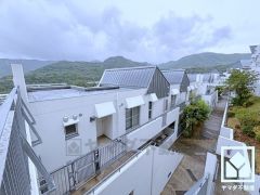 緑に囲まれた閑静な住宅地なので、穏やかな環境で四季折々の自然を感じながらお過ごしいただけます。