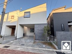 納戸はクローゼット付きの洋室としてもお使いいただけます。独立したお部屋なのでプライベートな時間をゆったり過ごせそうです。