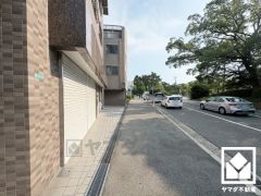 家具付きデザインリノベーション物件です。設置済みの照明器具・家具・小物は全てそのままお使いいただけます。
