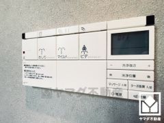温水洗浄便座付きで、季節を問わずいつでも温かい便座をお使いいただけます。